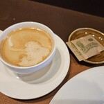 オステリア プロフーモ - ホットカフェラテ