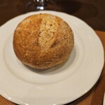 オステリア プロフーモ - 全粒粉のパン