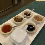 Asian Table Monkai - 這道菜真美味。手工調味料。蝦仁醬是粥的最佳搭配。