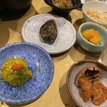 アジアンテーブル モンカイ - 揚げピータンなど