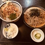 Nagoya Yabu - 本日の日替り定食　鶏天丼とざる蕎麦　850円