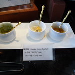 カフェトスカ - 串揚げを雪塩、抹茶塩、ゆず塩、カレー塩でいただきます。