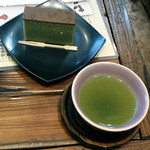 山本山 - おすすめ煎茶セット350円。抹茶カステラでお願いしました。煎茶はおかわりできますよ！