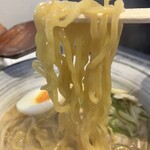 らーめん 海鳴 - 味噌の麺