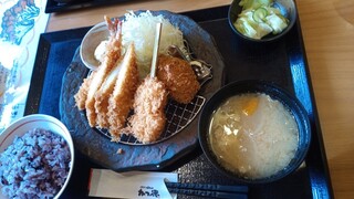 Katsutoku - 海鮮ヒレカツ定食1540円