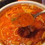 Iru Kyanthi - 熱々の辛口トマトスープが旨すぎる。真夜中のスパゲッティ 税込1320円