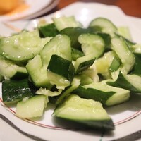 北京ダック専門店 銀座芳亭 - 胡瓜のニンニク和え