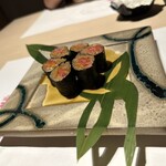 恵比寿 鮨 おぎ乃 - トロタク巻