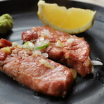 焼肉・ホルモン料理とらじ亭 - 上タン