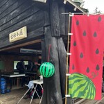 合戦小屋 - スイカ推しの店頭