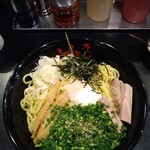 東京油組総本店 熊本組 - 温玉とネギ