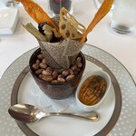 ラトラス - アミューズ（野菜チップとフムス）