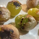 焼きもの家 慶 - 今年はまだ見てないけど、銀杏の季節になると整列させて何粒入ってるか数えていた^_^。