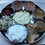 南インド料理ダクシン - ホリデーランチのノンベジミールス