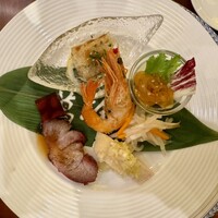 萬珍樓 本店 - 麒麟前菜盛り合わせ