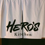 HERO'S Kitchen - 暖簾文字