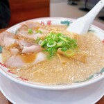 ラーメン魁力屋 - ラーメン　カタメ　脂多め