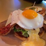 ビッグハッピー カフェアンドバーガー - 