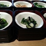 大かまど飯　寅福 - 3種類のお惣菜(おかわり自由)