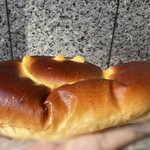 ブランジェリー タカギ - クリームパン　の厚み