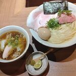 ジャパニーズ ラーメン 五感 - 