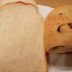 PECK - 山形食パン、アンチョビオリーブのフォカッチャ