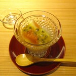 好日 - 甘味：梨の摺り流しにパッションフルーツ。