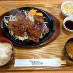 ボナール - 料理写真:鉄板牛焼肉定食