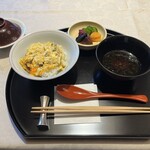 銀座 吉兆 - 塗りの匙は使わず 正しく箸で食べる。日本人なので。