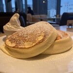 Touhoku Kafe Ando Baru Torejion - 撮り方教わりました！スプーンで食べれるパンケーキ！とろける美味さ！