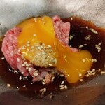 炭火焼肉 華やま - 小鉢ユッケ