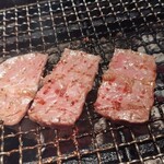 炭火焼肉 華やま - リブロース