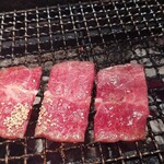 炭火焼肉 華やま - ハネシタ