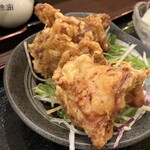 中華料理 パンダ - 定食についてた唐揚げ