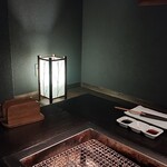 炭火焼肉 華やま - お店