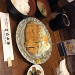 Tonfumi - Aランチ　とんかつ定食　950円