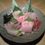 Izakaya Tanukichi - 鮮魚の盛合せ(^-^)