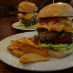 パントリー コヨーテ - １１３ｇ（クォーターパウンダー）＋６９ｇ（ロック）の大判パテ