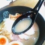 麺屋 東札幌ノ梟 - 梟しょうゆ　スープ