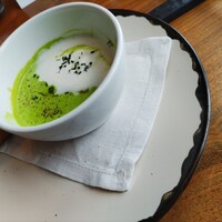 ザ タヴァン グリル＆ラウンジ - 