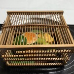 山ばな平八茶屋 - 籠の器