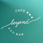 Cozy Cafe & Bar beyond - 