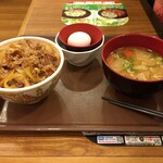 Sukiya - 2018/06/06  牛丼とん汁たまごセット