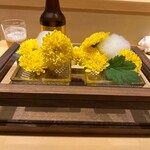 銀座 しのはら - 菊の被綿でスタート