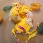 Fujiya 1935 - ボタンエビ　菊の花のソース（近くで）