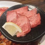 Yakiniku Sumiya - 焼肉盛り合わせの牛タン