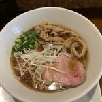 牛薫る麵処 嵐風 - 牛醤油らぁー麺