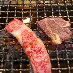 幸せの焼肉食べ放題 かみむら牧場 - 薩摩牛カルビとハラミ