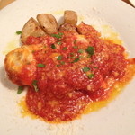 クッチーナ笑多 - ２０１３年１０月１５～１９日のランチ「若鶏のモッツァレラ焼きトマトソース」サラダとパン（足りなければライスも）とドリンクが付いて１，０００円