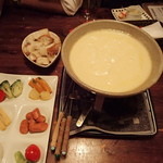 Iru Papatore - チーズフォンデュセット(チーズ+フランスパン+温野菜)